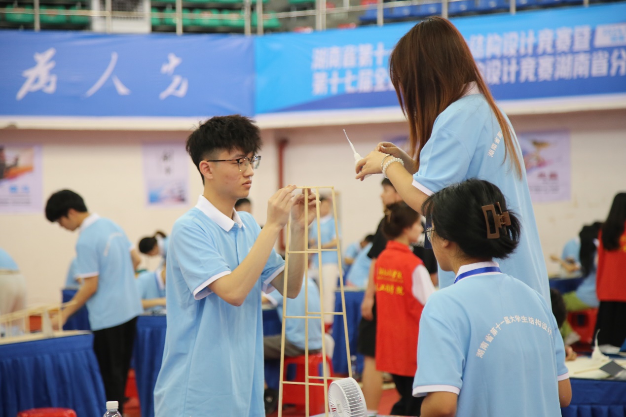 图片4.jpg 图片4.jpg