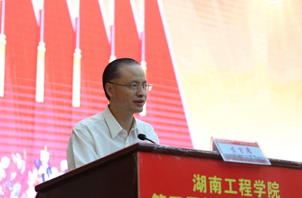 1594635589475058769.jpg 李_副本.jpg