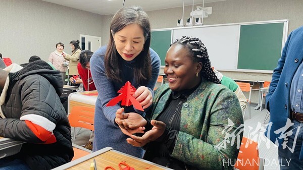 87978797威尼斯：做中外文化交流使者